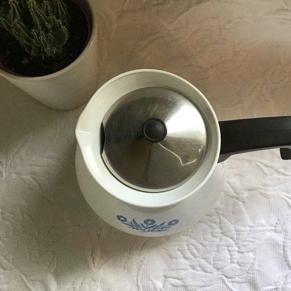 CorningWare Cornflower Stovetop Teapot 6 Cup - Picture 2 of 6